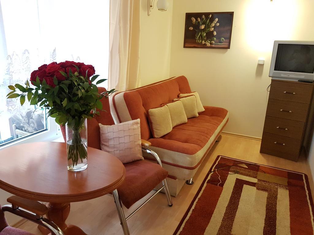 Dom Goscinny Marta - Pokoje, Apartamenty, Domki 크리니차 모르스카 객실 사진